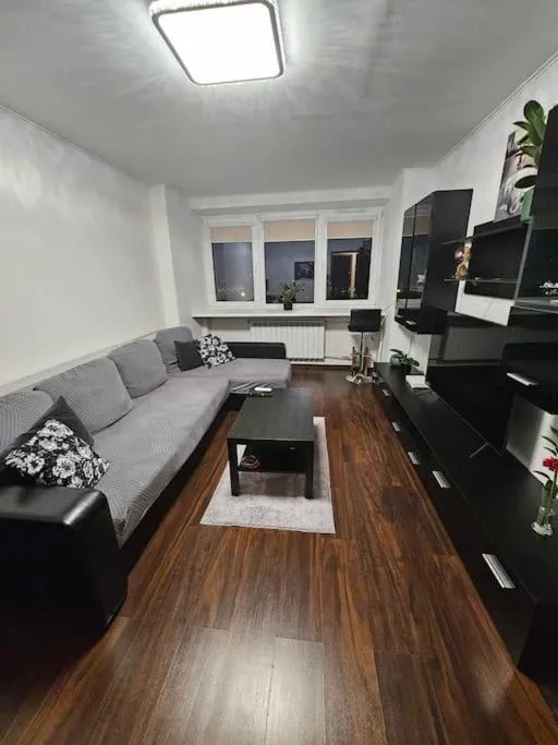 Image of 1-bedroom apartment on the 5th floor, 8-min trainride from old town