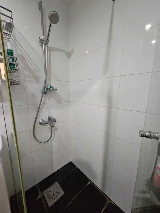Image 3 of 1-bedroom apartment on the 5th floor, 8-min trainride from old town