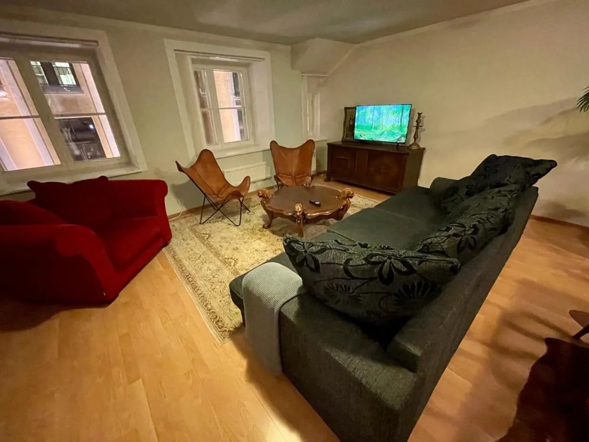 Image 4 of 3 bedroom unique apartment in Old Town
