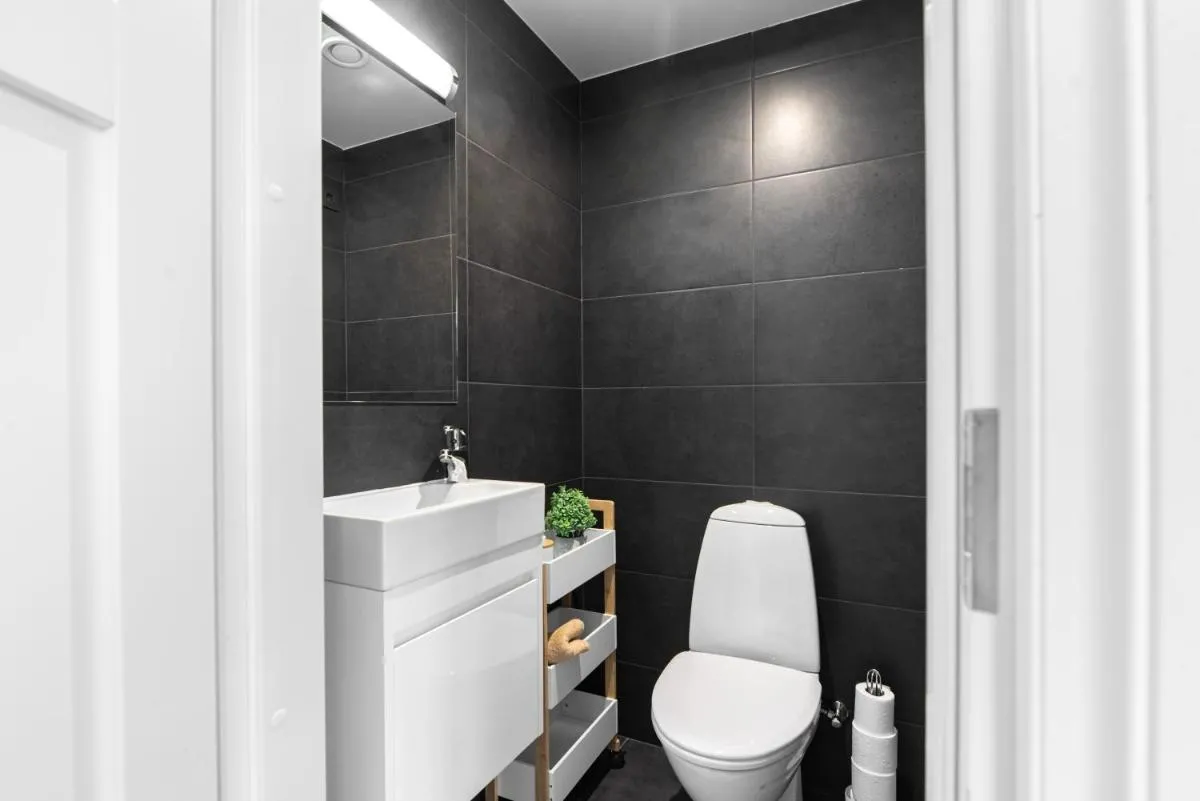 Image 6 of AirHome – Black&White