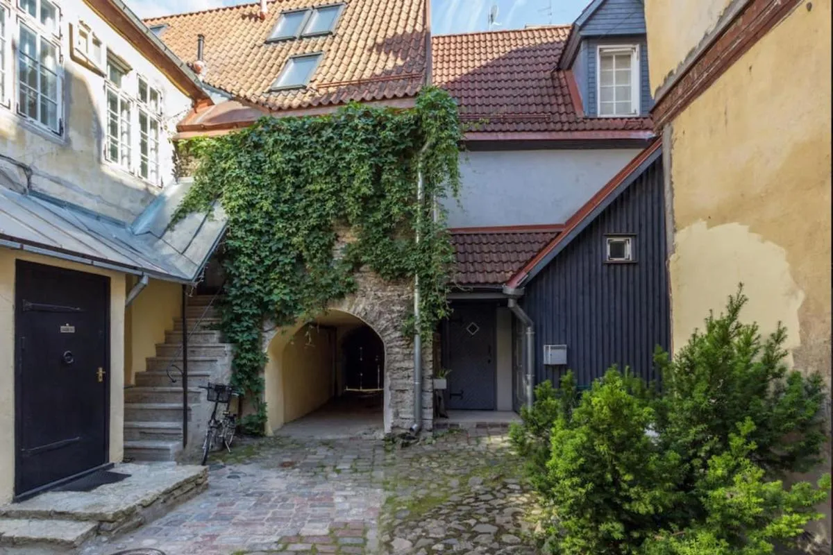 Image 2 of Blacksmith Old Town Apartments