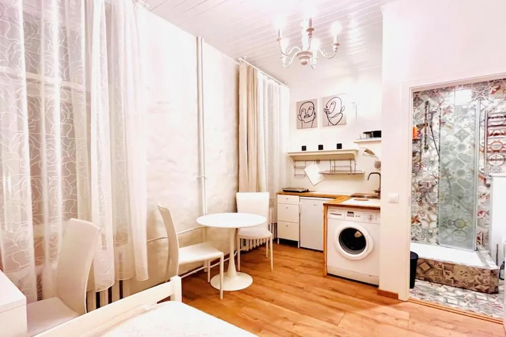 Image of Bright and cozy old town studio!