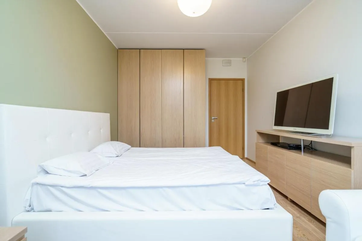 Image 6 of Central 1-bedroom Apartment with Free Parking