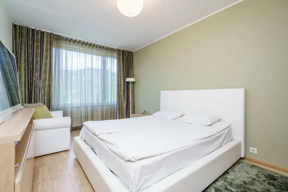 Image 1 of Central 1-bedroom Apartment with Free Parking