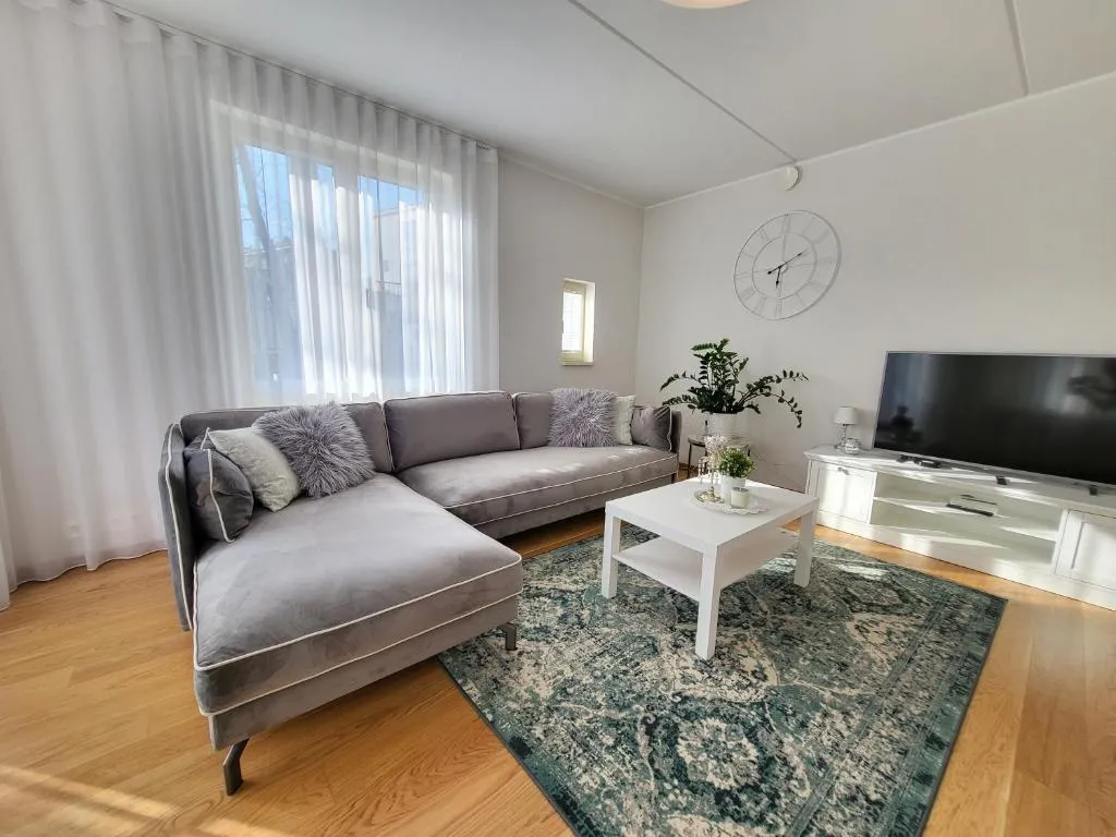 Image of City Center Bright Home