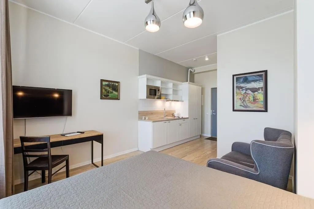 Image 2 of City Center Studio Apartment