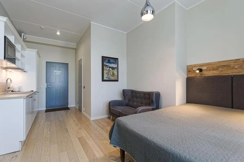 Image 4 of City Center Studio Apartment