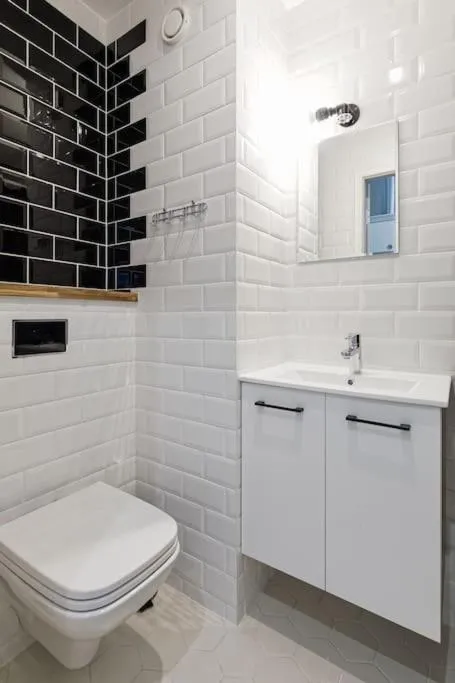 Image 5 of City Center Studio Apartment
