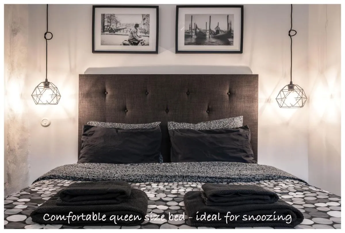 Image 1 of Cosy XS Studio