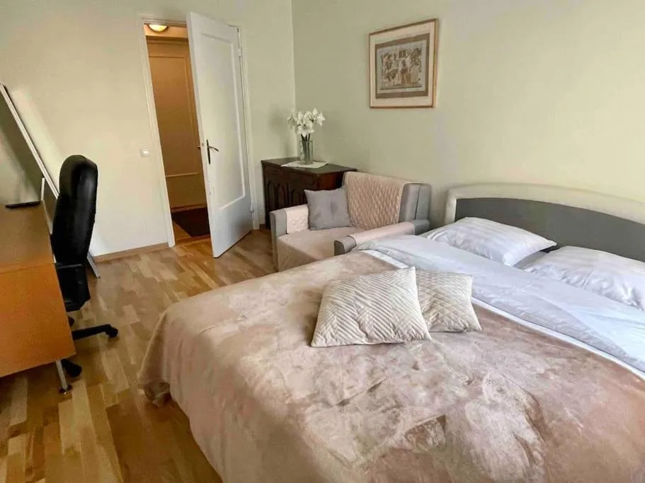 Image 6 of Cosy small apartment, free parking, near Old Town