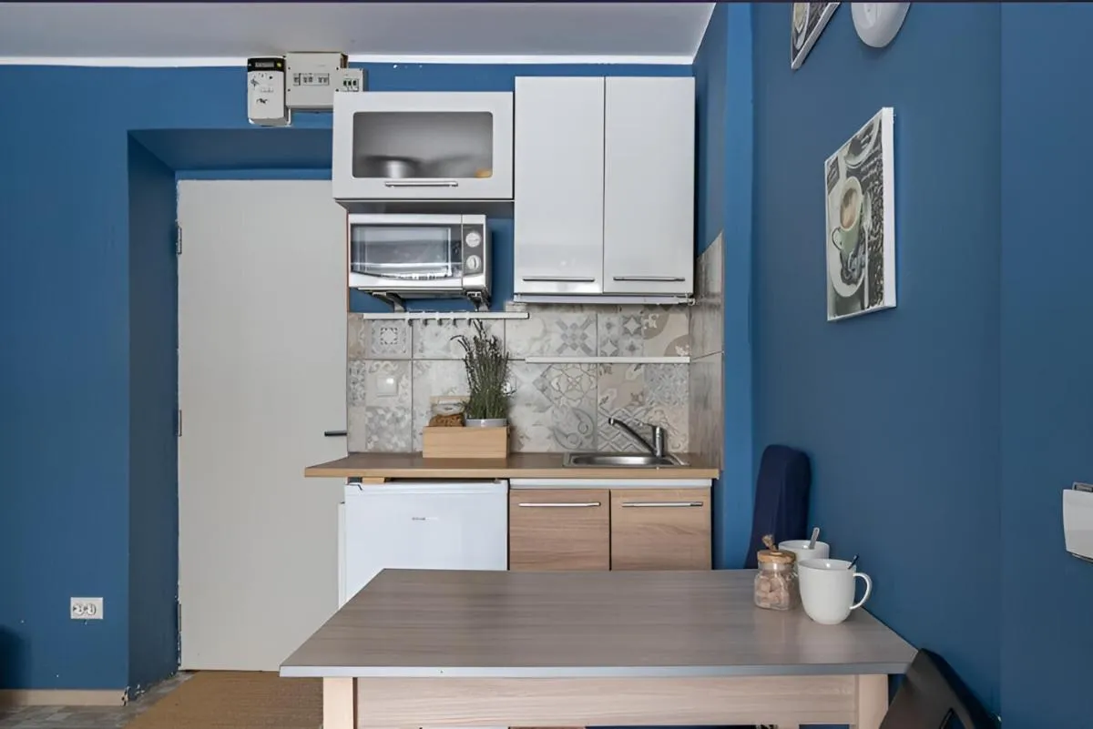 Image 3 of Cozy apartment near the sea