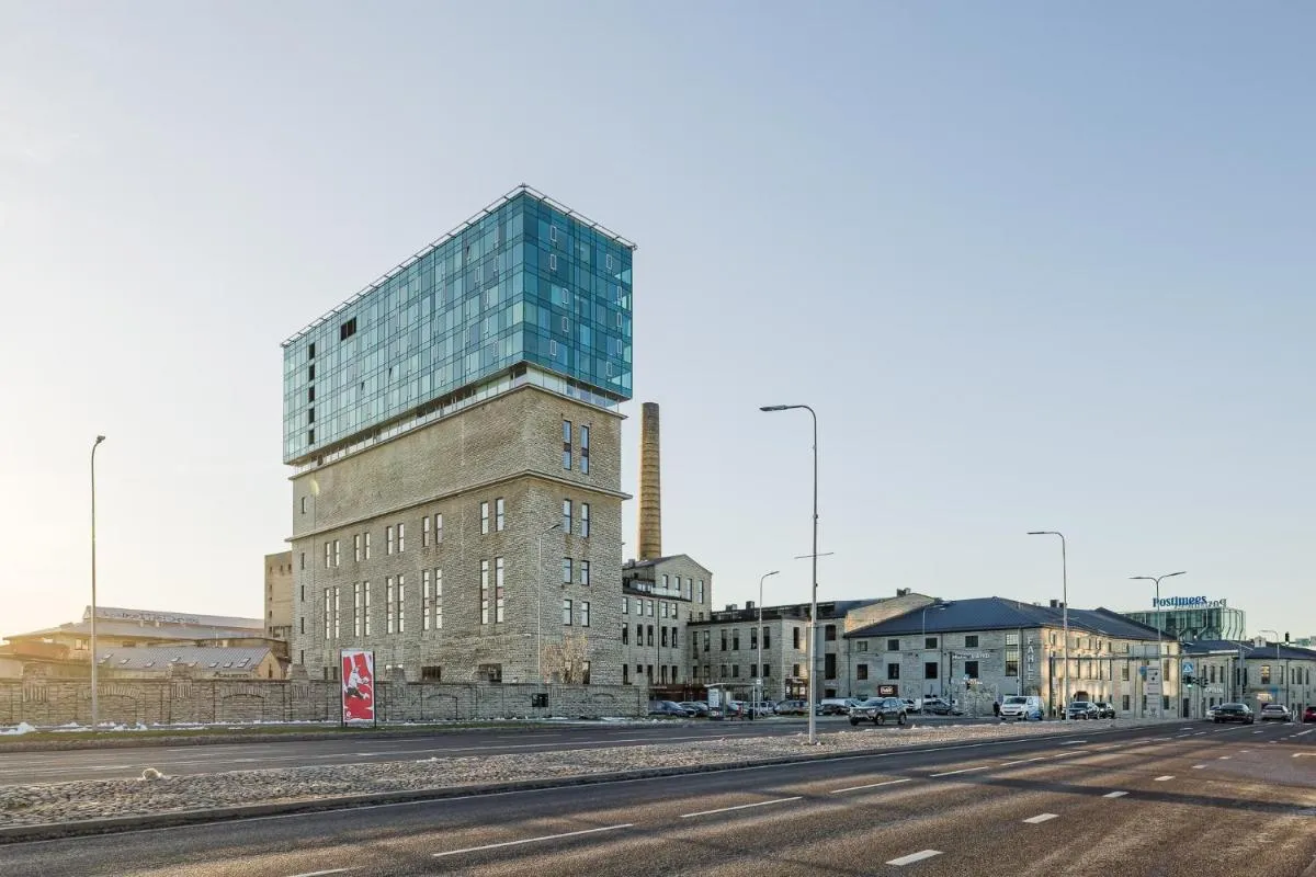 Image 5 of Fahle building, Luxurious, skyline view Flat near Centre