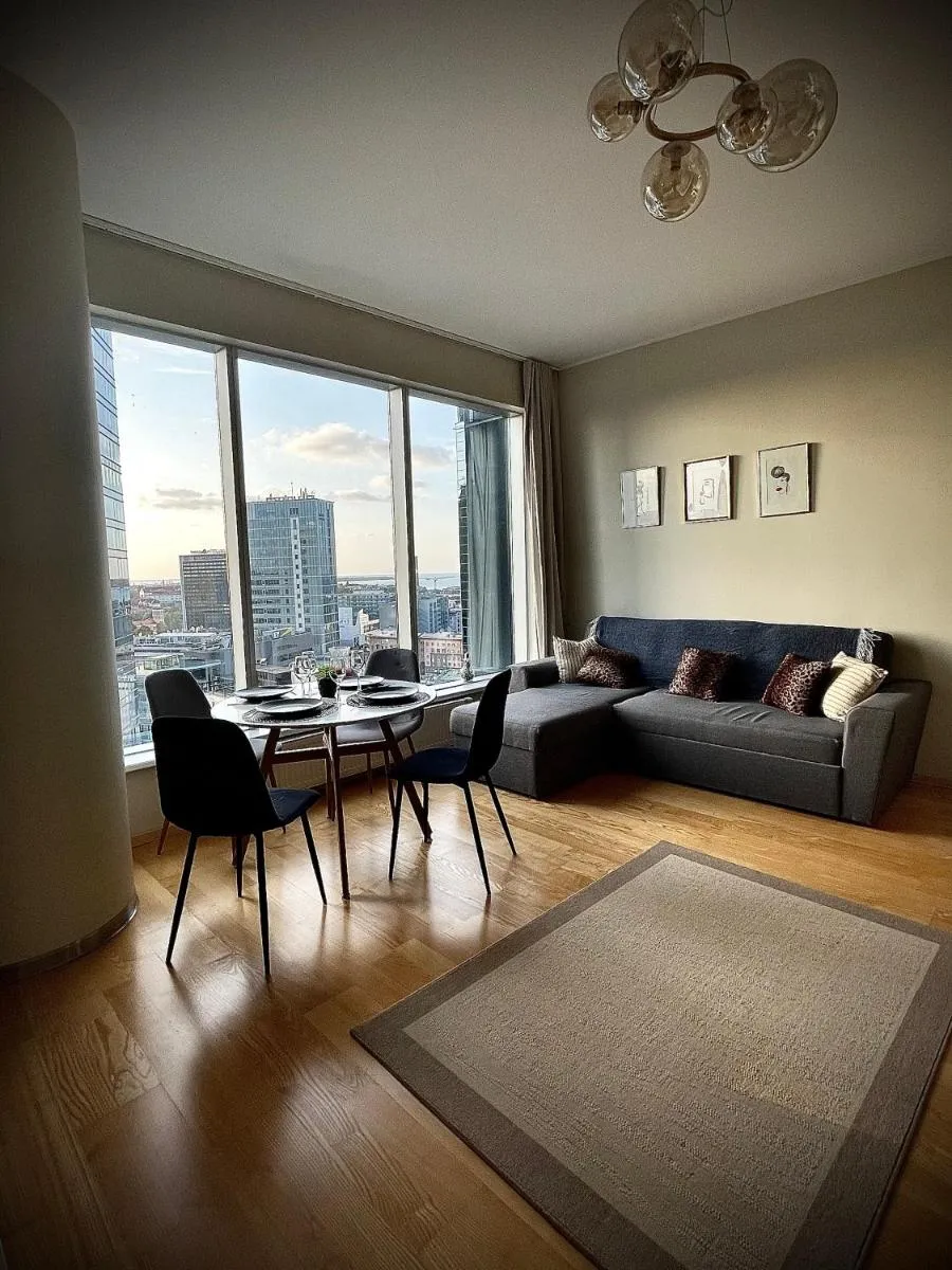 Image 4 of High-Rise Amazing View Apartment 13F