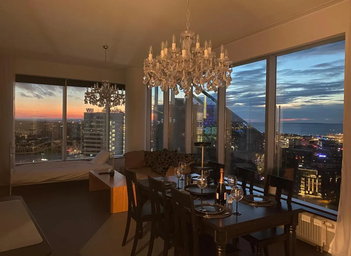 Image 1 of High-Rise Luxury Apartment With Amazing Panoram View in CityCentre