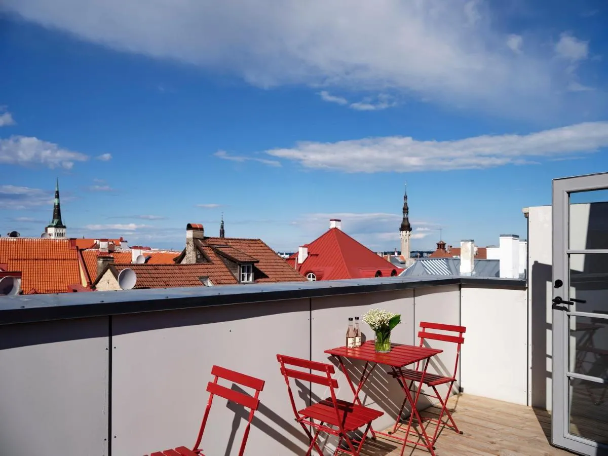 Image 2 of LJ5 – Old Town Rooms with Exclusive shared Roof Terrace