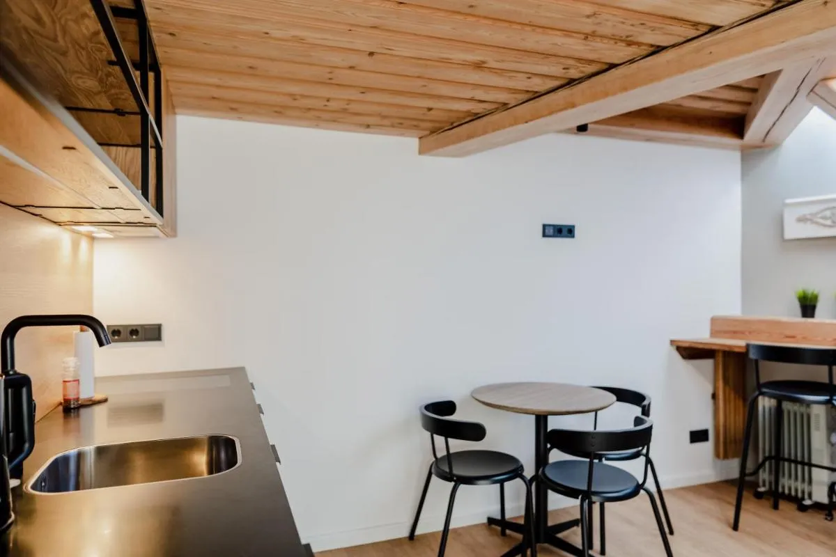 Image 6 of LJ5 – Old Town Rooms with Exclusive shared Roof Terrace