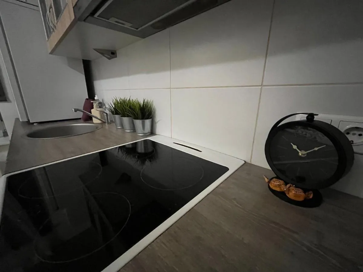 Image 2 of Laura comfy city studio Kappeli 8-2 apartment 29 near Tallinn bus station airport