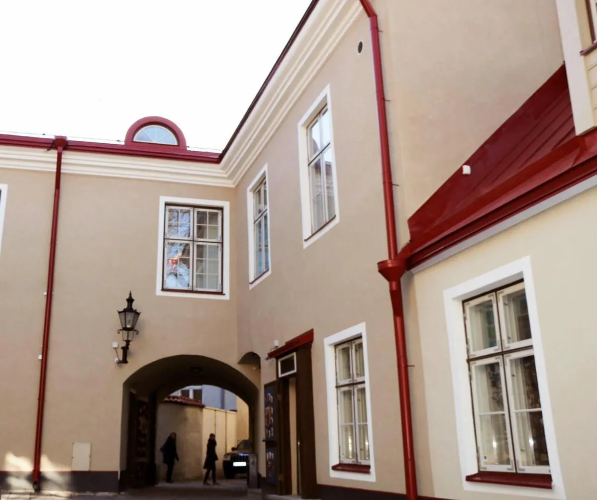 Image 5 of Luxury Medieval 2 Storey apartment with Antique Furniture in Old Town