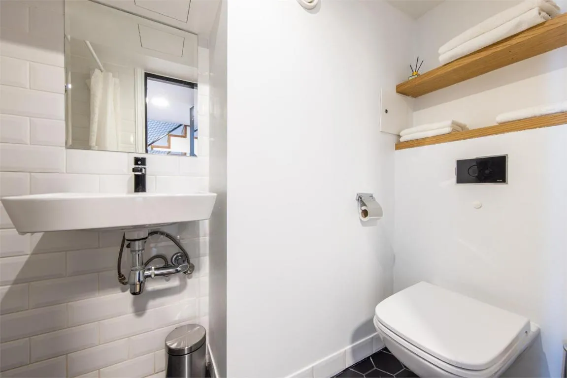 Image of Modern Duplex Apartments 15