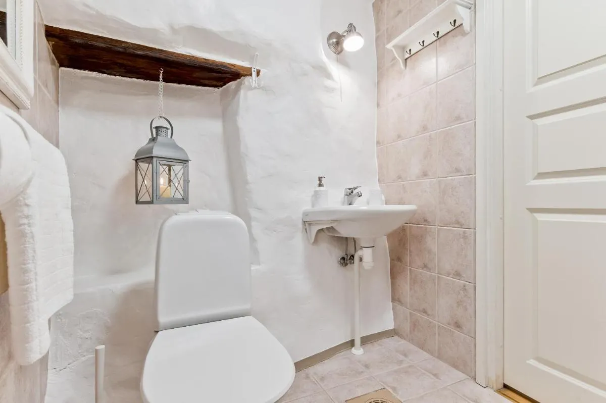 Image 2 of Old Town Central Apartment