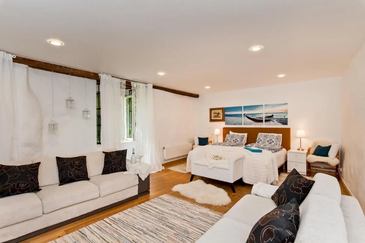 Image 6 of Old Town Central Apartment