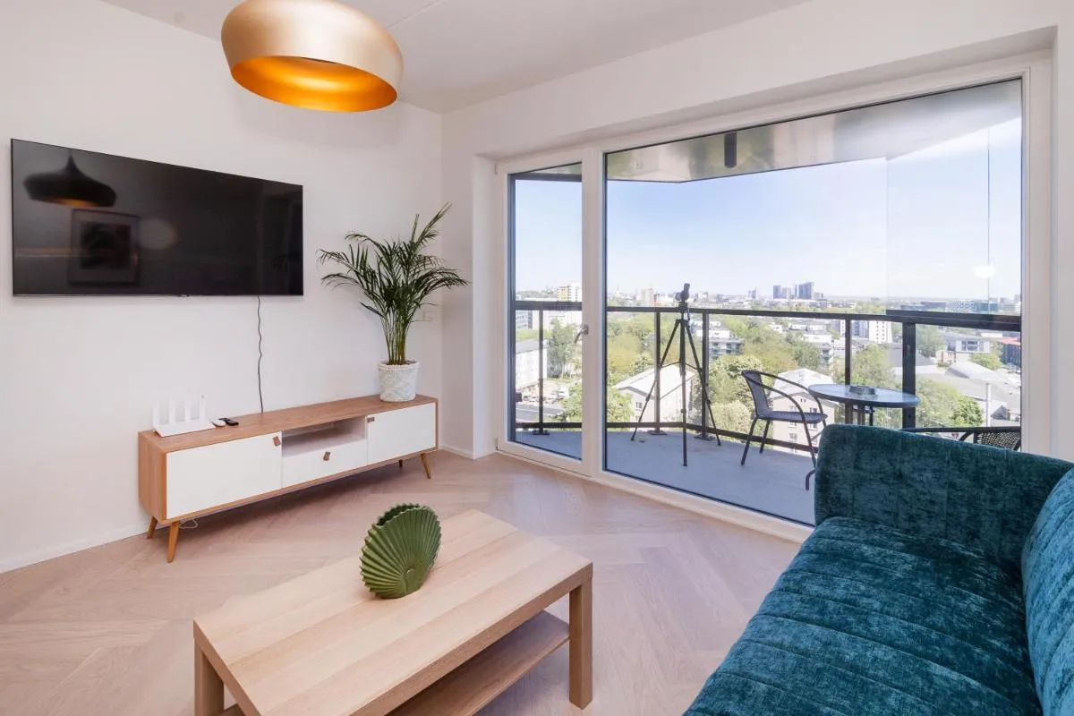 Image 2 of Revalia Vektor Fantastic View Apartment