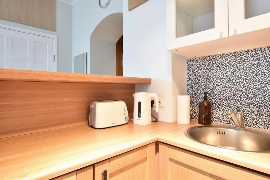 Image 2 of Serene 1BR with Sauna & Private Entrance