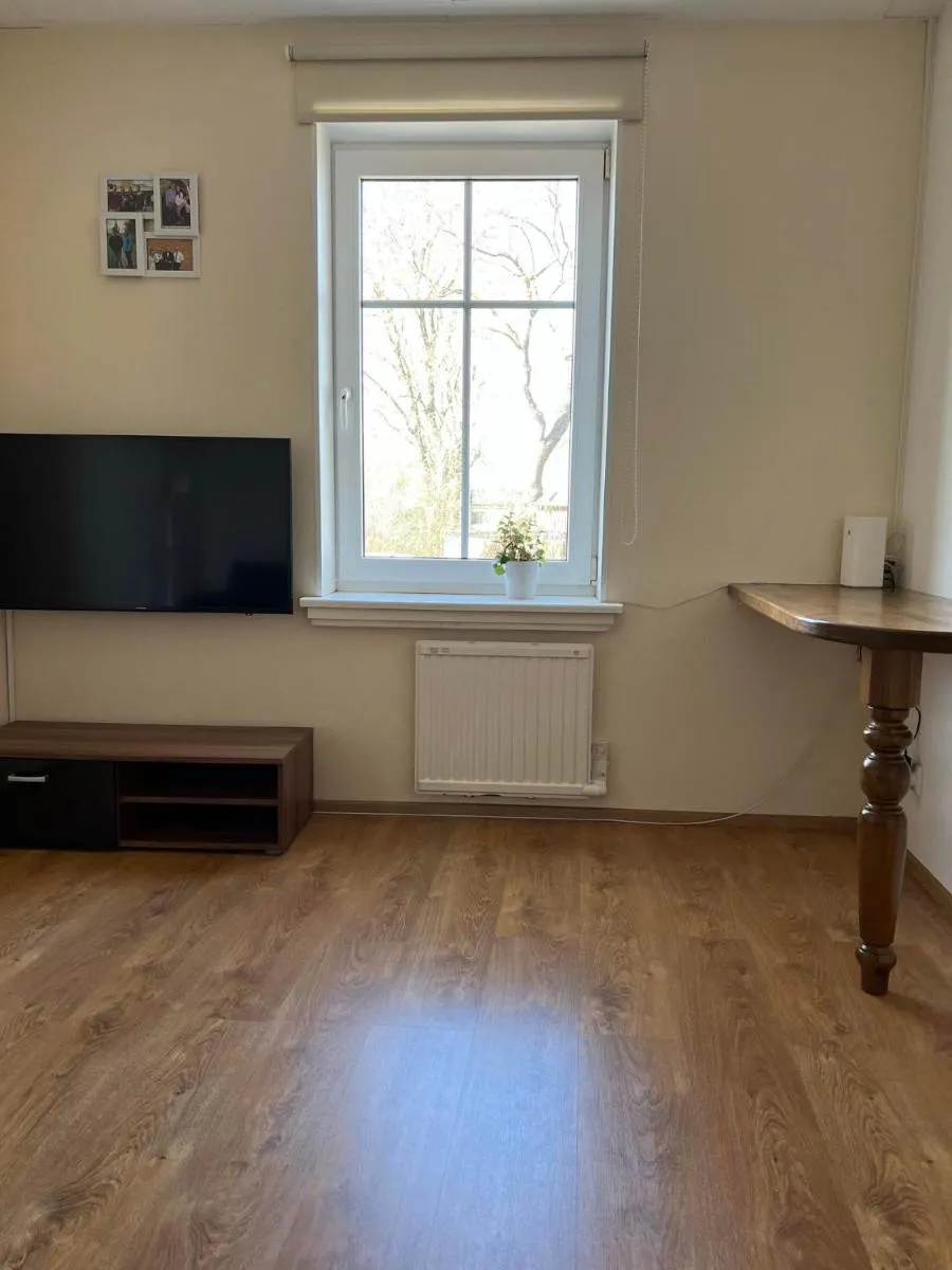 Image 5 of Small studio apartment
