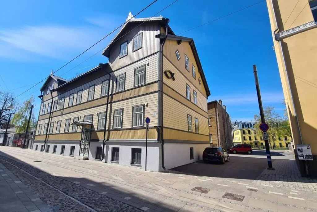 Image 2 of Studio in Prime Location