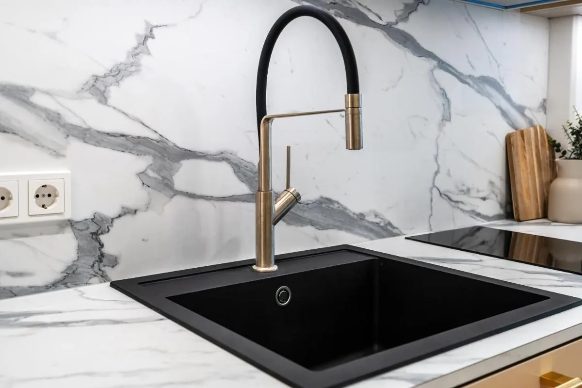 Image 2 of Stylish Volta Quarter Studios – Keyless check-in