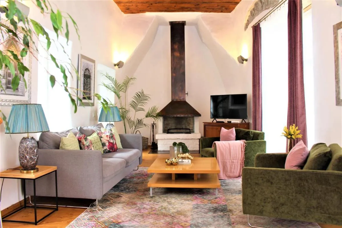 Image 4 of Tallinn City Apartments 2 bedroom & 2 bathroom luxury property with balcony in Old Town