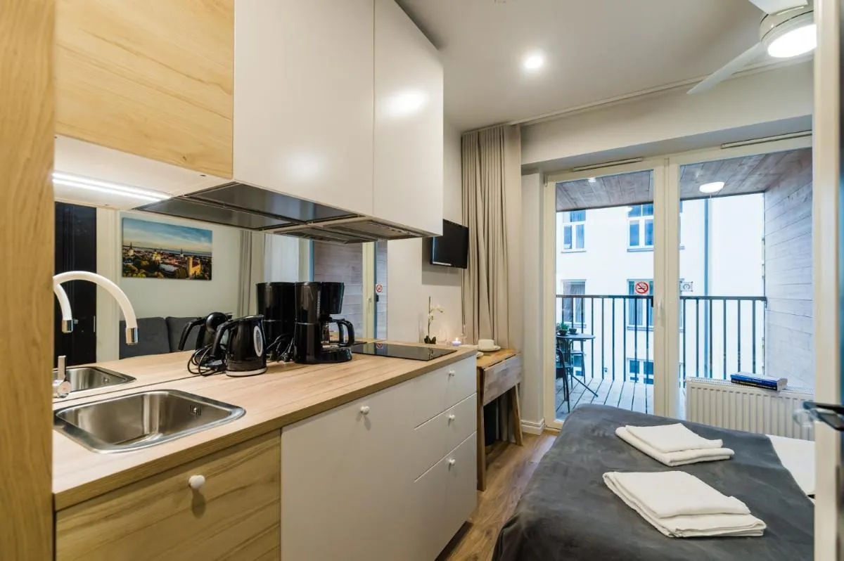 Image 2 of Thomas’ Home – Trendy, Central & Balcony