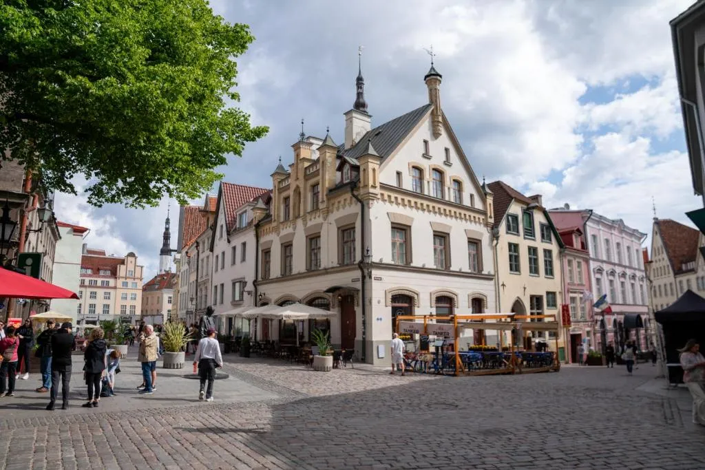 Image of 2BR 95m2 apartment in Old Town with Free Parking and Sauna!