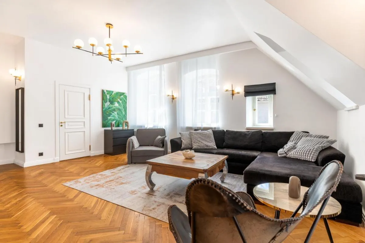 Image 2 of 2BR 95m2 apartment in Old Town with Free Parking and Sauna!
