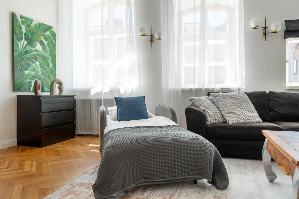 Image 4 of 2BR 95m2 apartment in Old Town with Free Parking and Sauna!