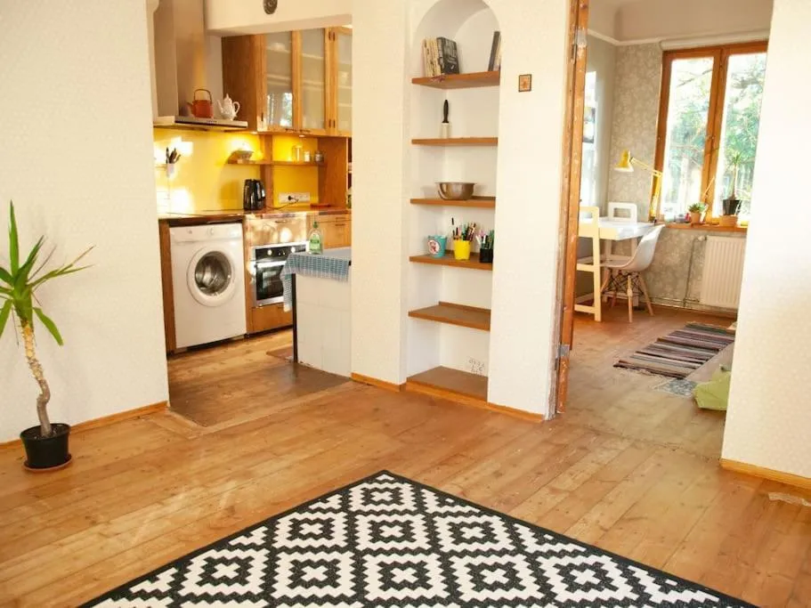 Image 2 of Amazing apartment right next to the Old Town