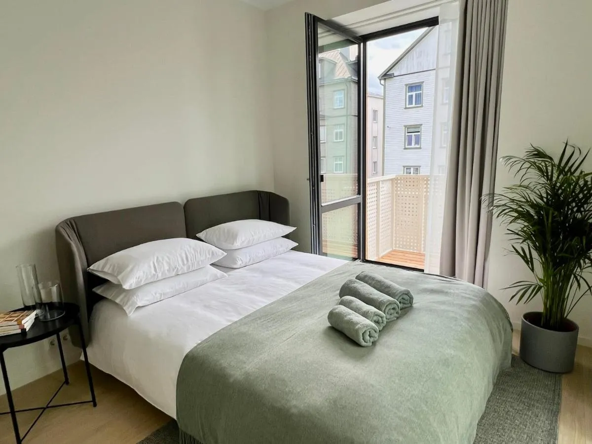 Image 6 of Brand new city centre apartment, free parking spot