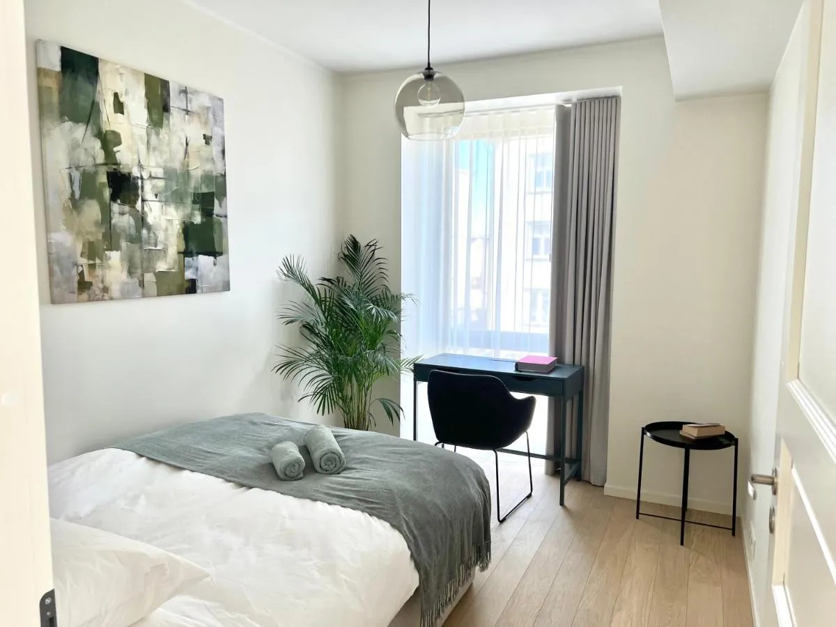 Image 3 of Brand new city centre apartment, free parking spot