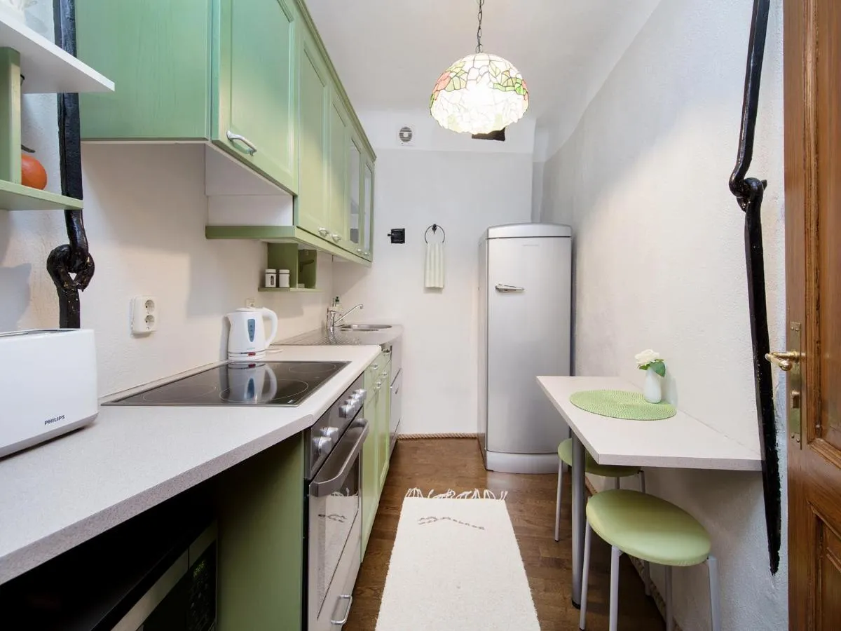Image 2 of Calandra Apartment
