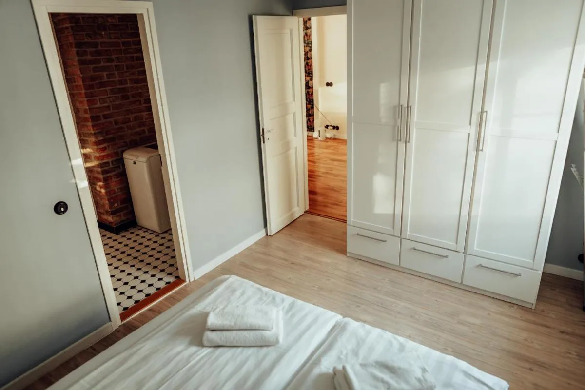 Image 6 of Central 1-bedroom Apartment with Bath & Balcony