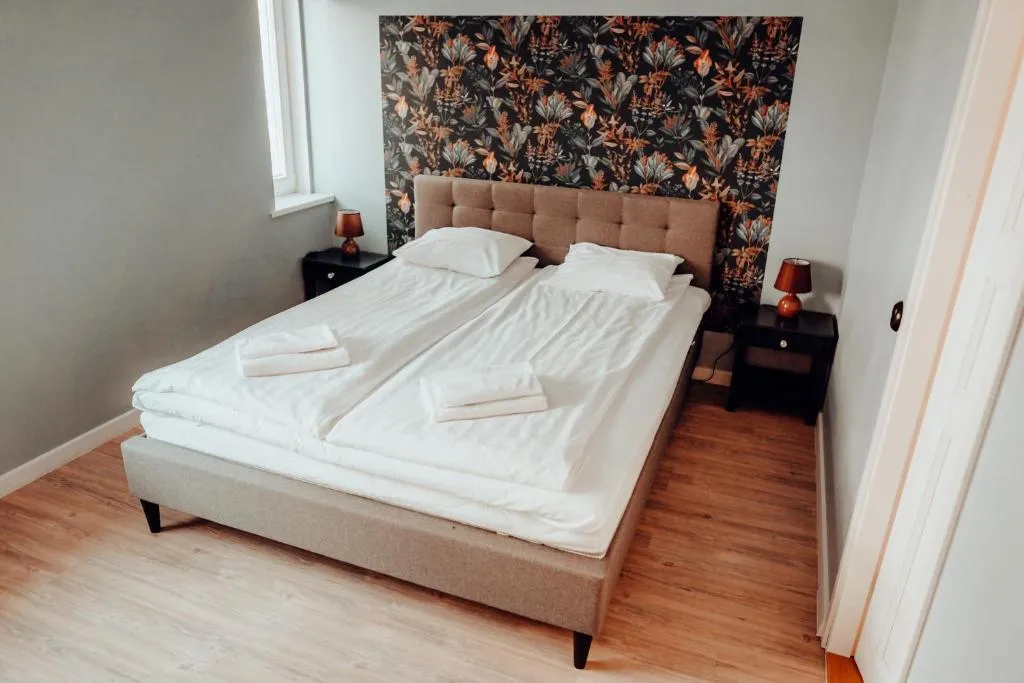 Image of Central 1-bedroom Apartment with Bath & Balcony