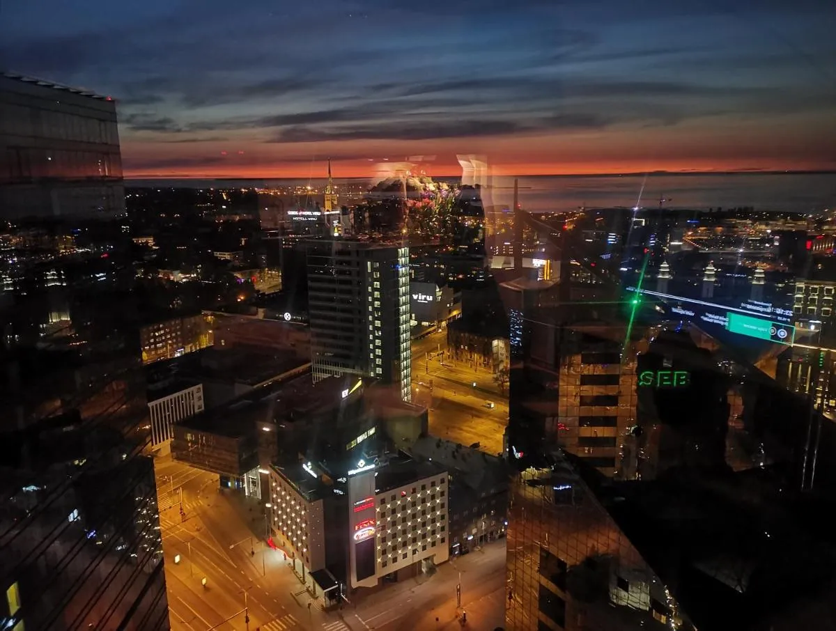 Image 5 of City Centre Sky View Apartment on 27th Floor