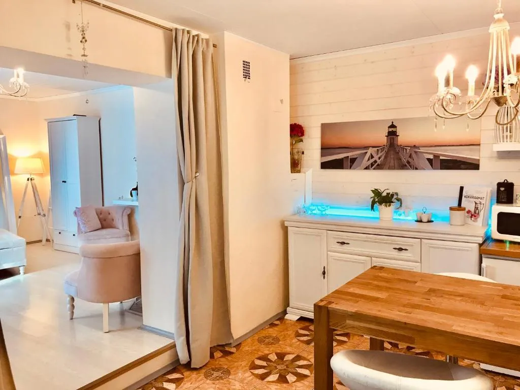 Image of Cozy city studio apartment free parking