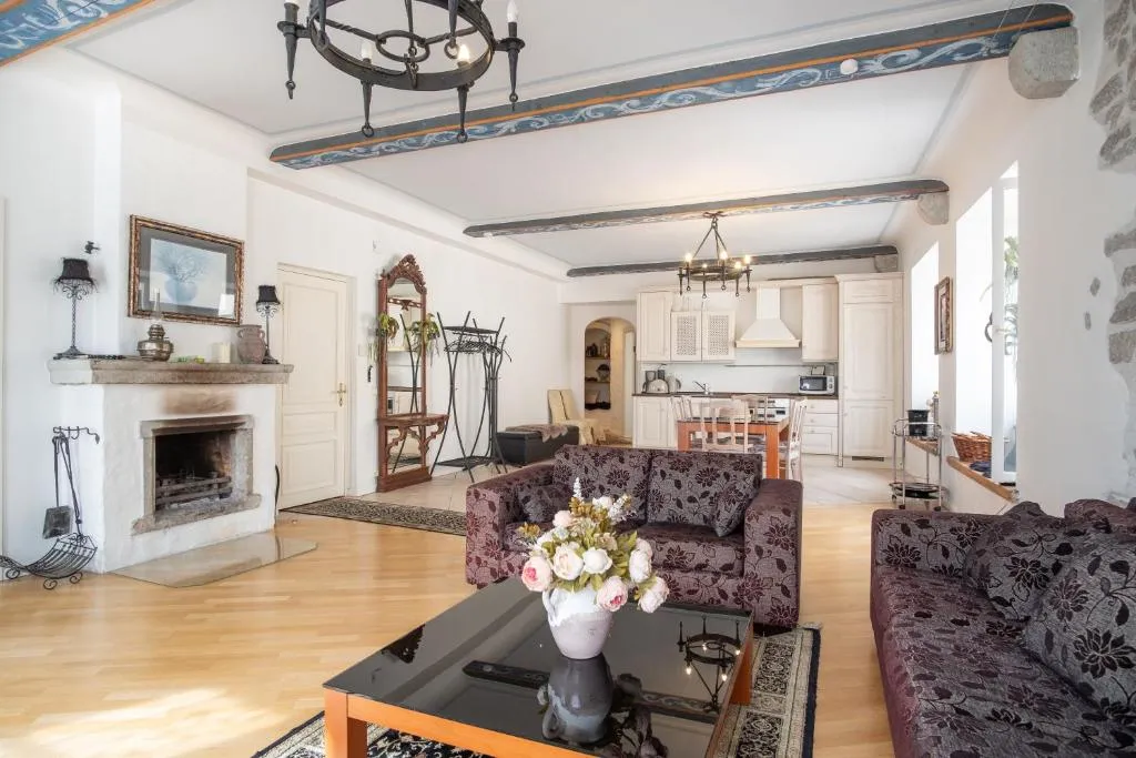 Image of Dream Stay – Historical 3-Bedroom Apartment with Sauna & Fireplace