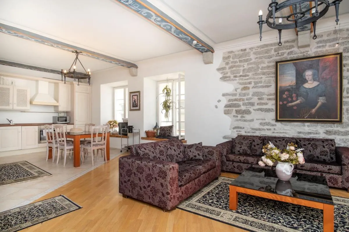 Image 3 of Dream Stay – Historical 3-Bedroom Apartment with Sauna & Fireplace
