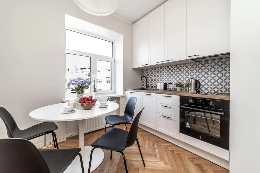 Image 3 of Exclusive apartment in city center plus free parking