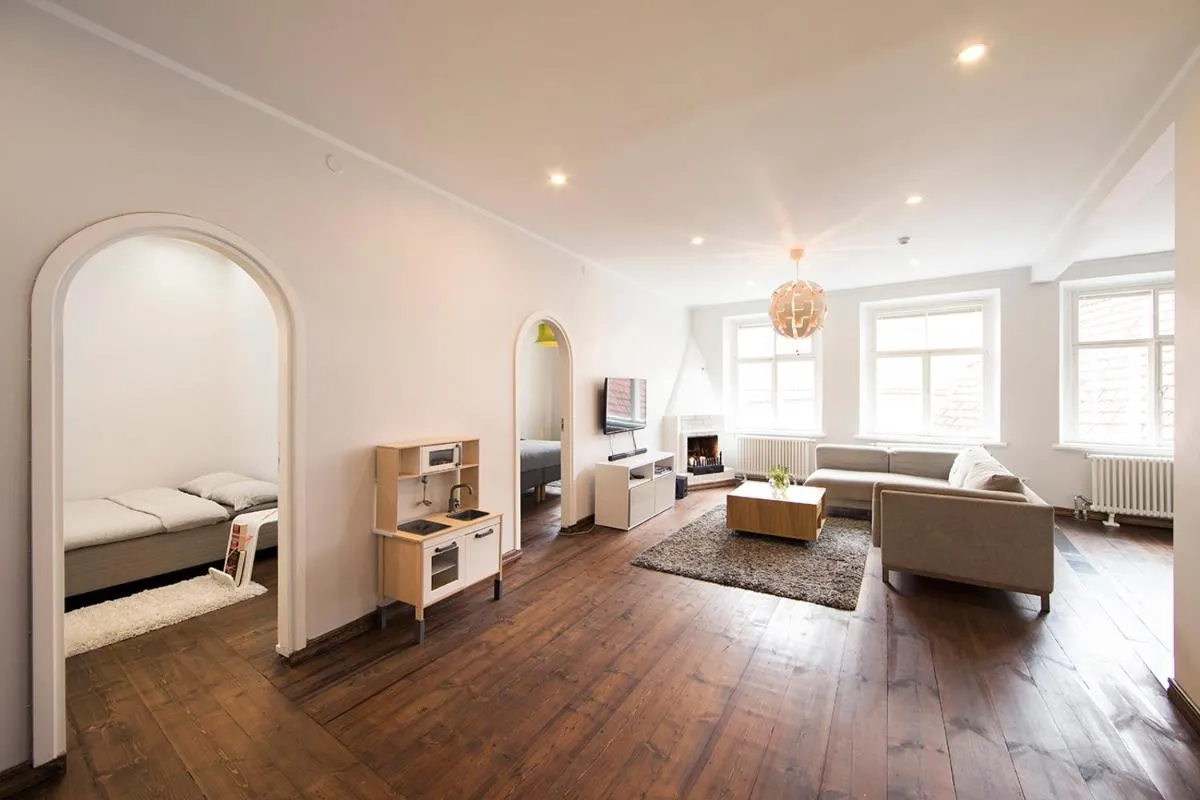 Image 4 of Heaven Apartment