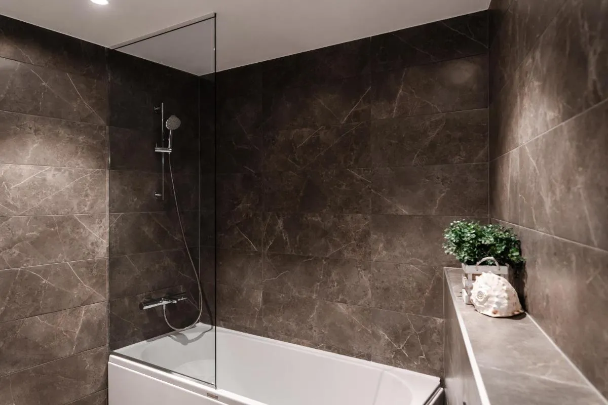 Image 2 of Luxurious Skyline Residence apartment