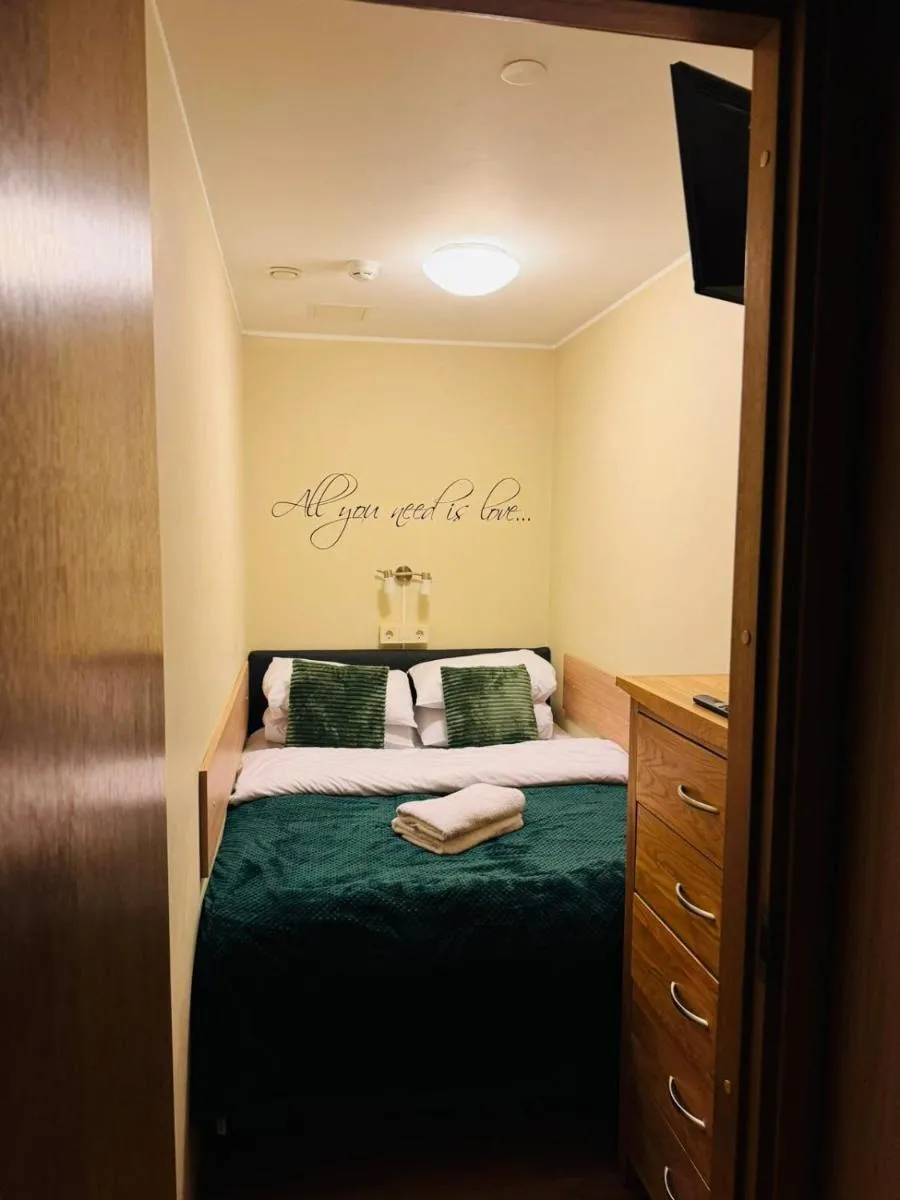 Image 3 of Luxury Suites Foorum