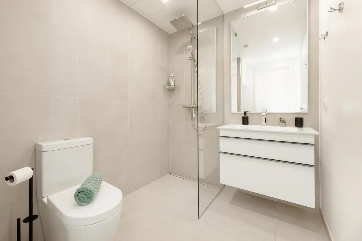 Image 3 of Modern Apartment with Great View